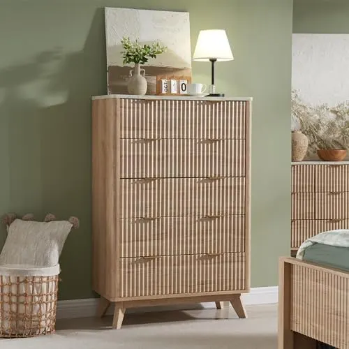 Fluted 5-Drawer Tall Dresser in Natural Oak
