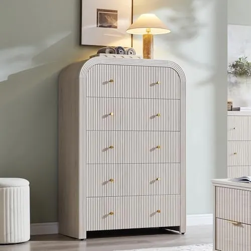 Fluted 5-Drawer Dresser with Rounded Corners in Alder White
