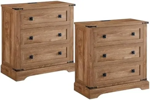 Farmhouse Nightstand with 3 Drawers, 32" in Light Knotty Oak